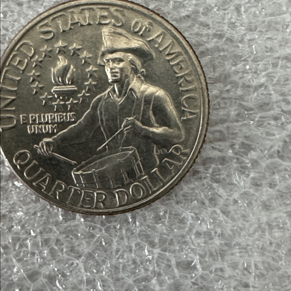 Set of Three Bicentennial Quarters - Picture 7 of 9